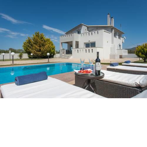 Queen Ven Luxurious Private Villa