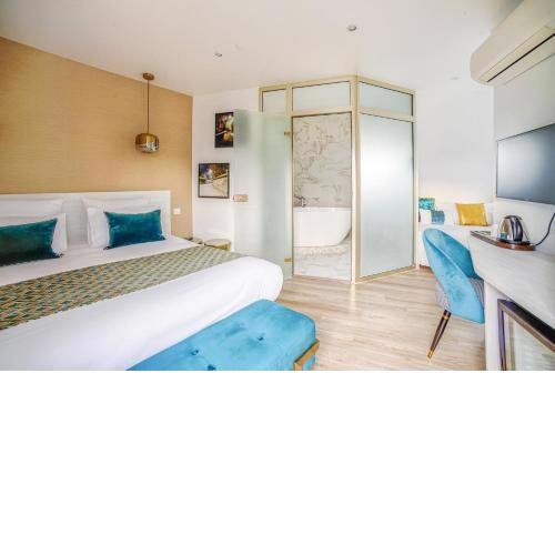 Queens Boutique Hotel