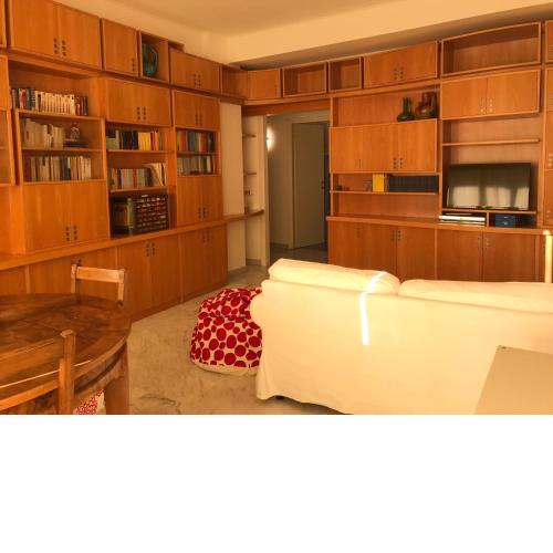 Questa casa non è un albergo CIU-ATR 9390-9