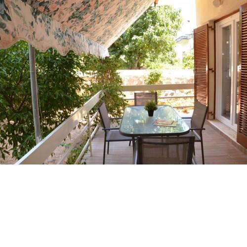 Quiet apartment at the center of Glyfada