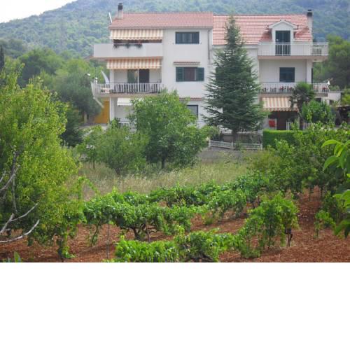 Quiet Countryside Family Apartment