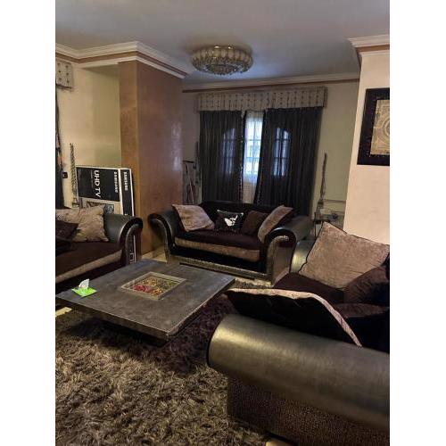 Quiet Dur Thani Apartment 199