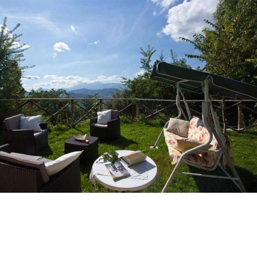 Quiet Holiday Home in Acqualagna with Swimming Pool