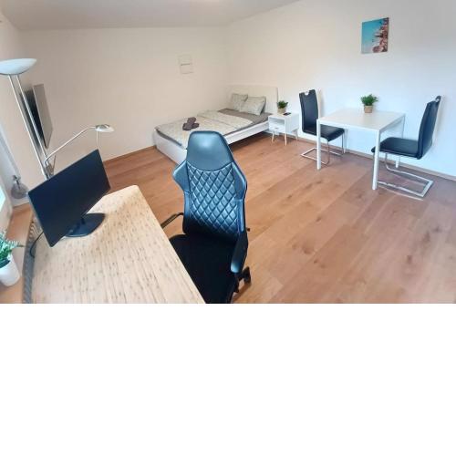 Quiet Location-Workplace-Coffee-Parking-Washer