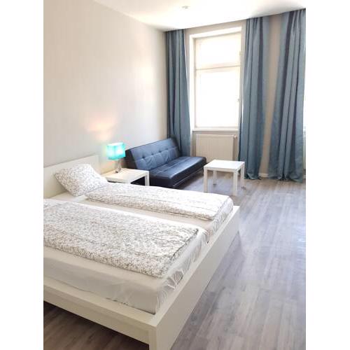 Quiet new Studio - 2 minutes near Metro station