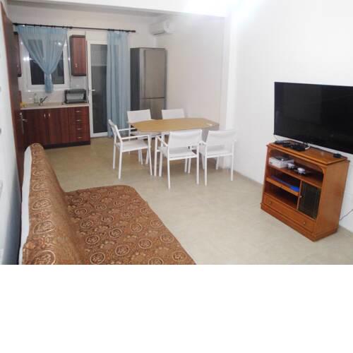 R Maisonette