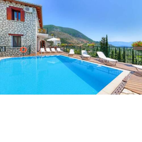 Rachi Villa Sleeps 8 with Pool Air Con and WiFi