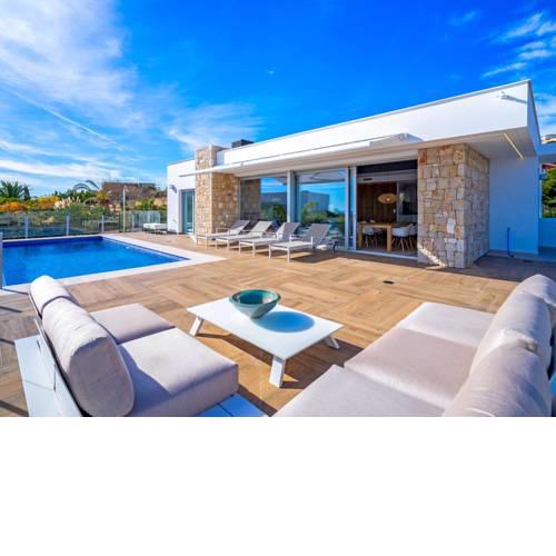 Rada de Moraira Villa Sleeps 8 with Pool and Air Con