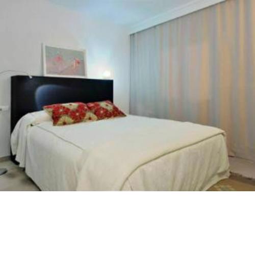 Rafael - Pine walk apartment with stunning views to the sea