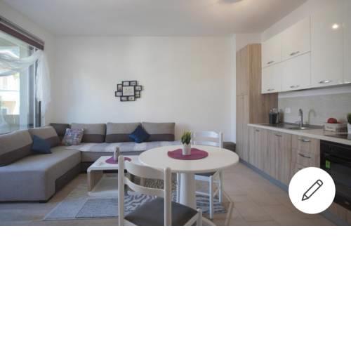 Rafailovici Tower Apartment