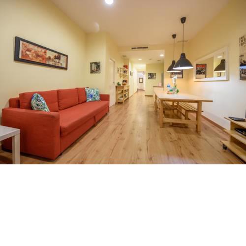 RamblasRentals Chic & Spacious Flat Family-Friendly 15M Ramblas - Parking - Wifi