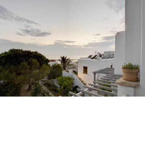 Rania Apartments Studios & Suites