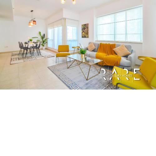 Rare Holiday Homes presents Al Majara Tower - Close to Beach walk in Marina - R306 Dubai Marina