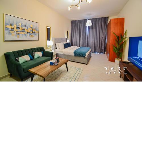 Rare Holiday Homes welcomes you in Studio apartment - lake view - Near to mall RCTA 910