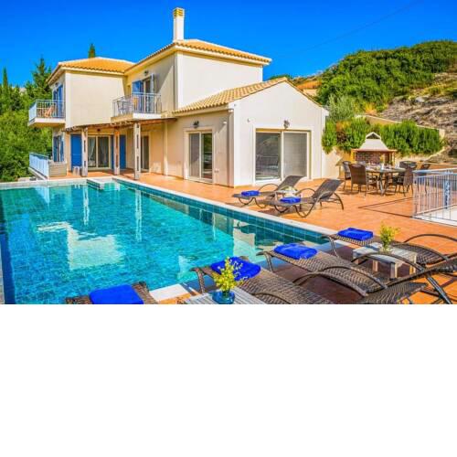 Ratzakli Villa Sleeps 6 with Pool Air Con and WiFi