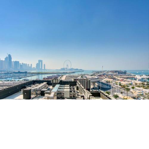 Ravishing 2BR APT with Dazzling Views @Sunrise Bay