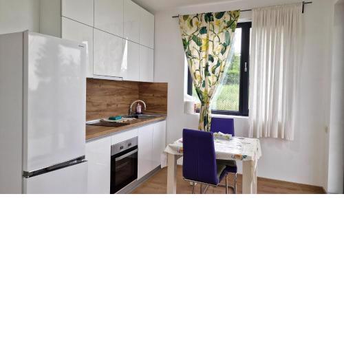 Ray seaview guest house. Уютный Домик в Варне