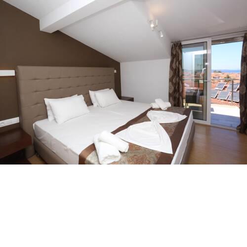 Real Apartments