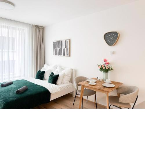 REAL Living by REFA Karlin 406