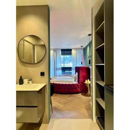 Red Velvet Appartement mit Balkon zur Traun - Das Alpenzeit im Zentrum