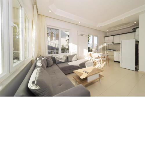 Refreshing Flat With Excellent Location in Alanya
