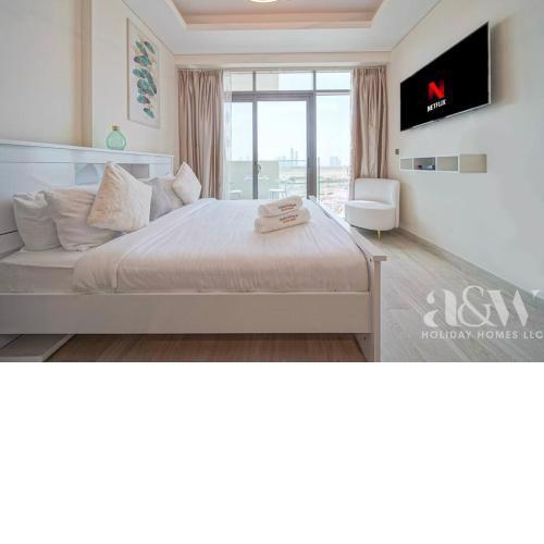 Refreshing Interior, Prime Location