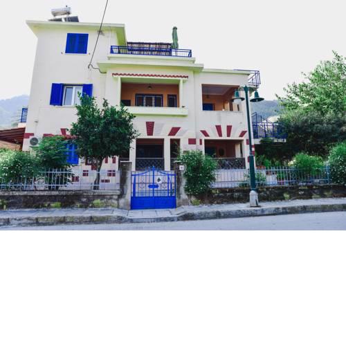Reginas House - Sea view 2 bedroom apartment