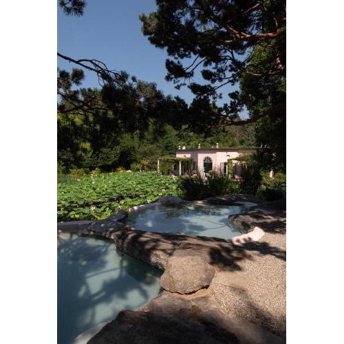 Relais La Foleia - Luxury Villa with private lake