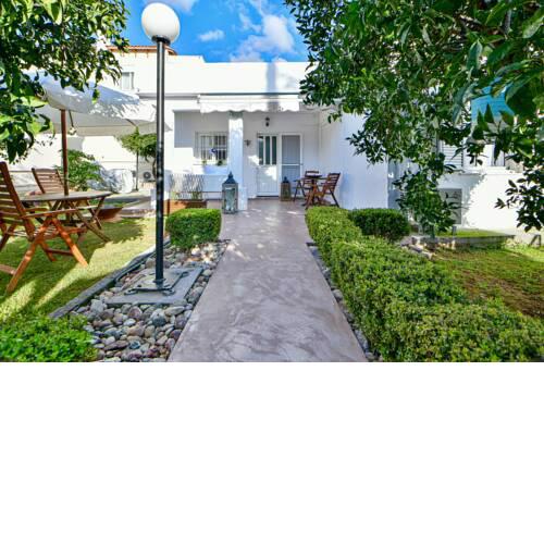 Relaxing House with Garden
