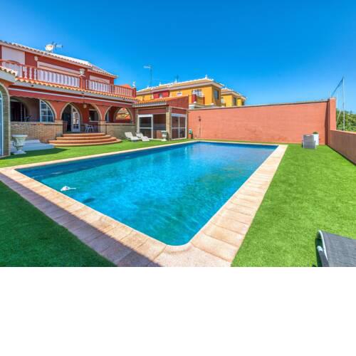 Relaxing Villa in Matalascañas with Jacuzzi and Sauna