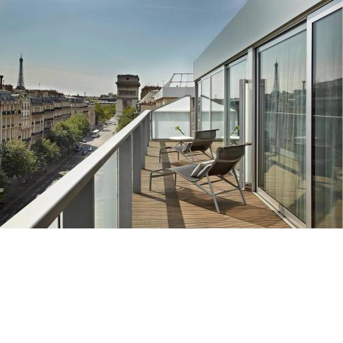 Renaissance Paris Arc de Triomphe Hotel