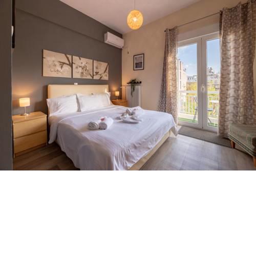 Renovated lovely apartment near to Acropolis