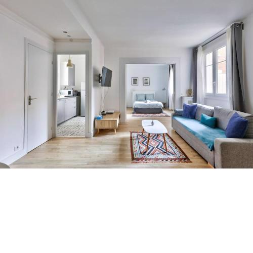 Renovated modern 1 bedroom Paris Porte Maillot
