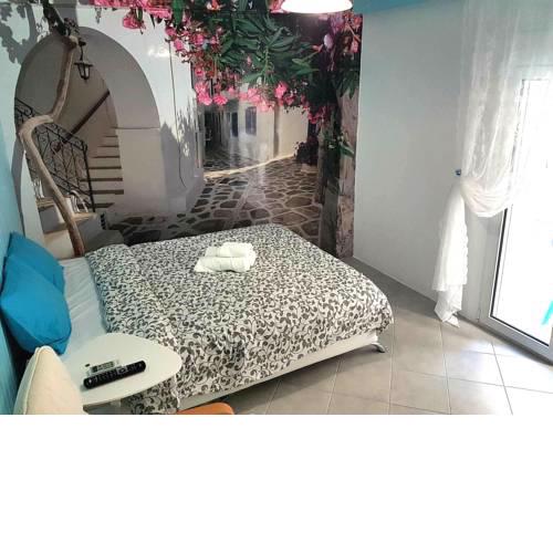 Renovated, near metro with backyard, Acropolis 10 min