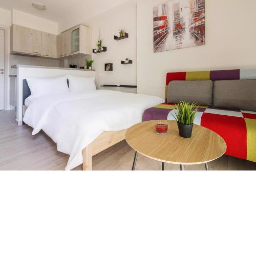 Renovated Studio in Ampelokipoi with city view