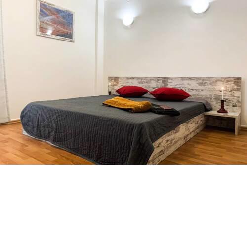 Rent Me (Affordable apartment in Athens)