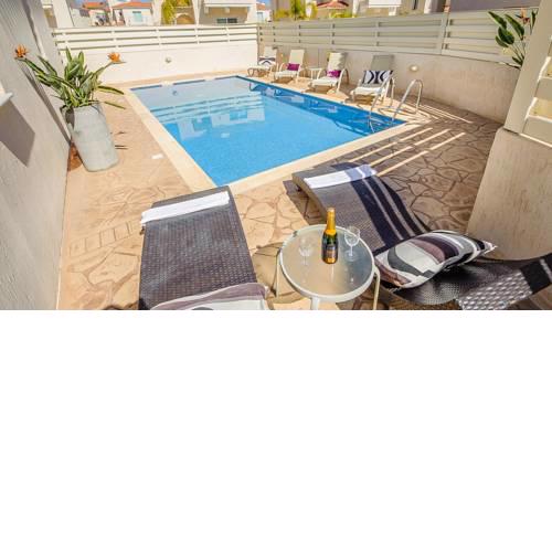 Rent Private Villa 012
