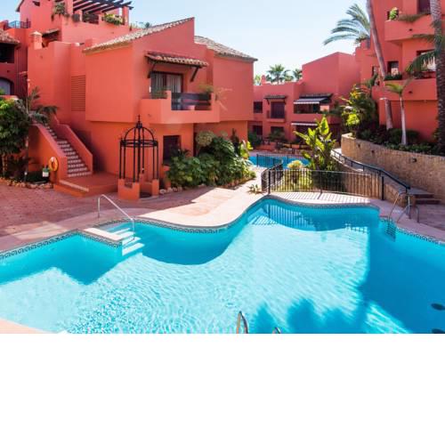 Rentandhomes marbella luxury beach