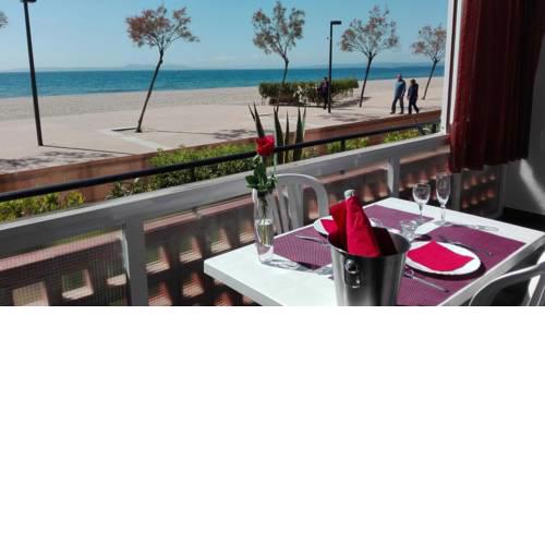 RESIDENCE DE LA PLAGE- 1ª línea de playa en Roses