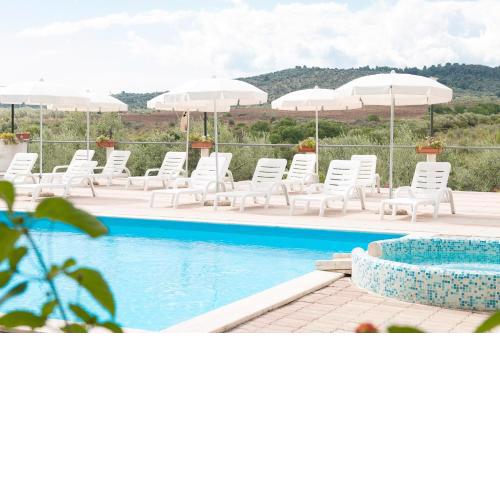 RESIDENCE SAN LUCA - PISCINA e AREA SOLARIUM