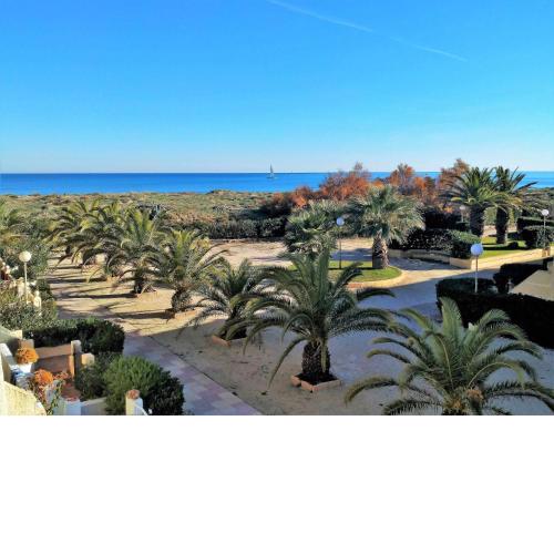 Residencial OlivalAcceso privado a la playa por el jardínZona tranquila