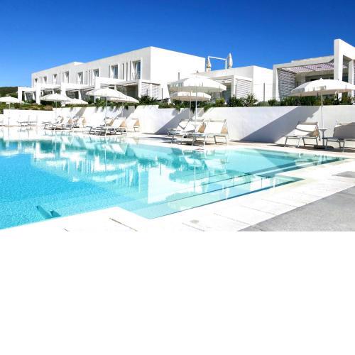 Resort con piscina a soli 250 mt dalla spiaggia La Pelosa