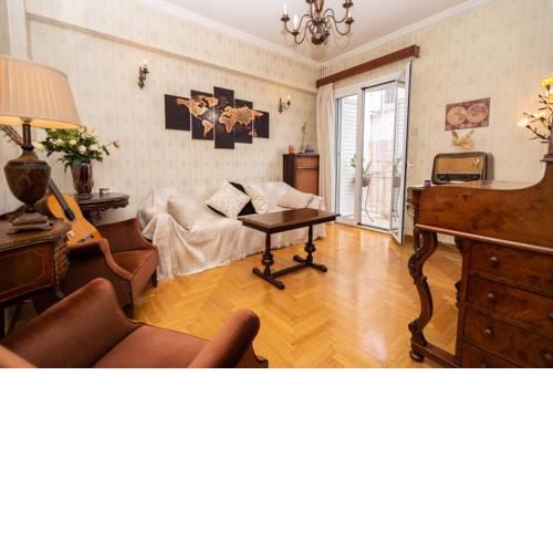 Retr❍asis, 3min to Central Station
