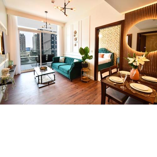 Reva Residence-Canal Viewing Dubai Mall walking 2BR Chic APT