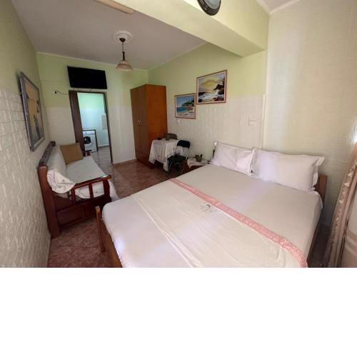 Rezis Apartment