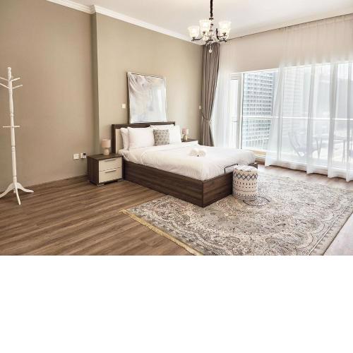 RH- Luxurious Retreat, Spacious 01 BR, near Burj Khalifa