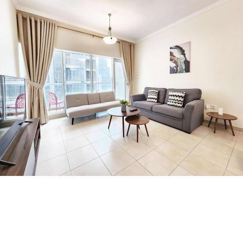 RH- Prime Location, Modern 01BR, Walk to Dubai Mall & Burj Khalifa