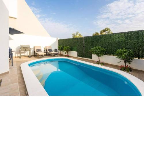 RH- Unwind at Marbella Villas with private pool, Mina al Arab