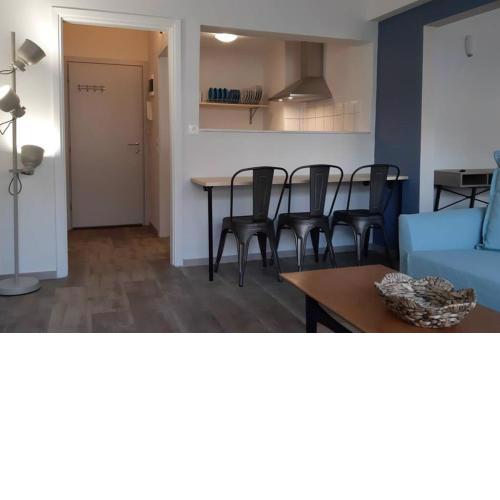 Rhodes Center Flat