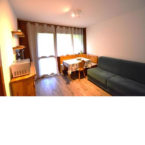 Rhododendron honey Cervinia Flat with balcony- apartment without WiFi